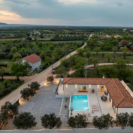 Lumina - Zen With Sauna Near Biograd * Tinj