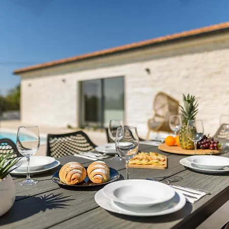 Villa Lumina - Zen With Sauna Near Biograd *